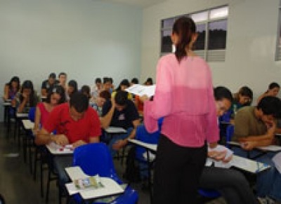 Estudantes fazem prova para estágio do TJSE