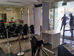 TJSE completa instalação de pórticos de detecção de metais em fóruns do interior