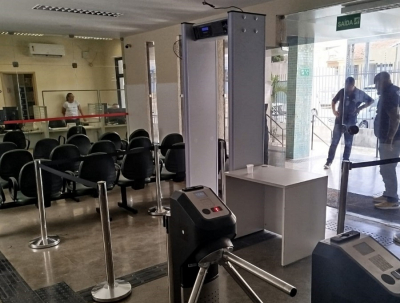 TJSE completa instalação de pórticos de detecção de metais em fóruns do interior