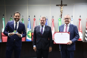 Premiação por produtividade: servidores e magistrados participam de solenidade
