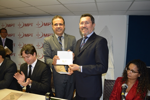 Presidente em exercício do TJSE participa da posse do novo Procurador-Chefe do MPT/SE