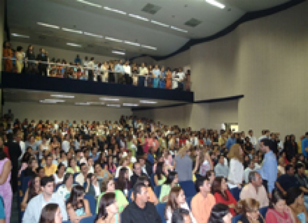 Aprovados no concurso do TJ são empossados