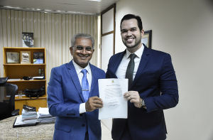 Corregedor-geral realiza mais uma investidura de aprovado no concurso de Notários e Registradores