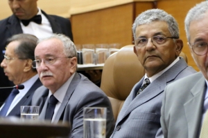 Vice-Presidente do TJSE participa de sessão para devolução simbólica de mandatos cassados pela ditatura