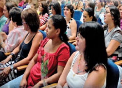 Dia internacional da Mulher: palestra e sorteio de presentes