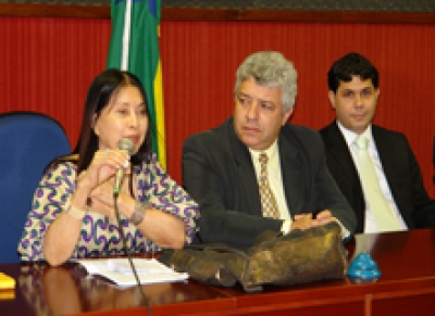 Crianças e adolescentes participam da abertura do Projeto Semear