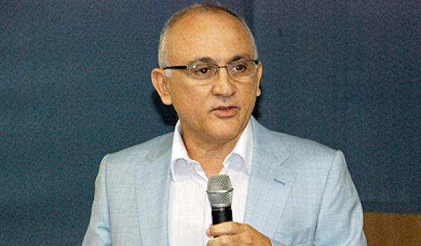 Juiz Fernando Clemente da Rocha ministra curso na Esmese