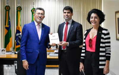 Presidente Edson Ulisses recebe visitas da diretoria da OAB/SE e de gerentes da GEAP