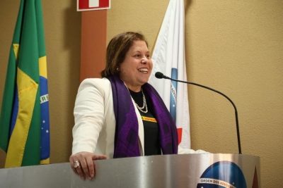 Sinal Vermelho: Juíza Rosa Geane divulga campanha em evento do Sindicato da Habitação e visita juízes