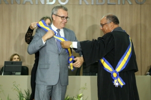 Magistrados do TJSE recebem Medalha do Mérito Eleitoral