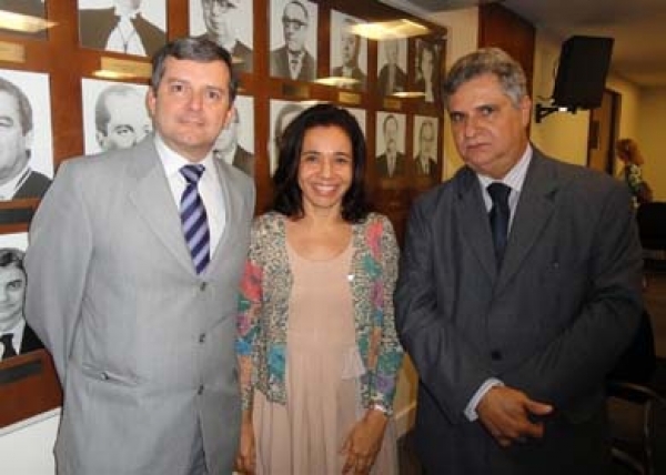 Juíza Vânia Barros é escolhida para Vice-Presidência do Colégio de Coordenadores da Infância e Juventude 