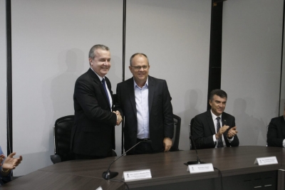 Desembargador Cezário Siqueira Neto assume Governo do Estado