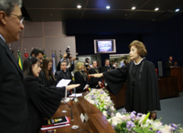 Posse da Desembargadora Suzana Carvalho lota auditório do TJSE