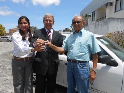 Juizado Especial de Estância entrega carro 0Km ao Conselho Tutelar