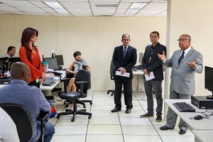 Secretaria de Apoio Remoto: Presidente do TJSE visita servidores e faz análise do serviço
