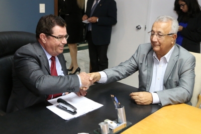 TJSE e Governo assinam convênios para realizar videoaudiências e monitoramento de presos