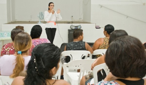 Mães da Apae recebem informações sobre Lei Maria da Penha 