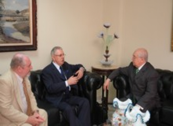 Cônsul da França visita Presidente do TJ/SE