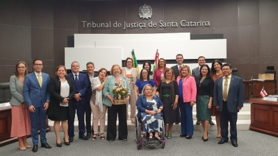 Juíza do TJSE participa de reunião do Colégio de Coordenadores da Mulher em Situação de Violência