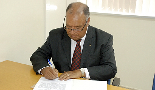 Toma posse novo diretor da Ejuse, Desembargador Osório de Araújo Ramos Filho