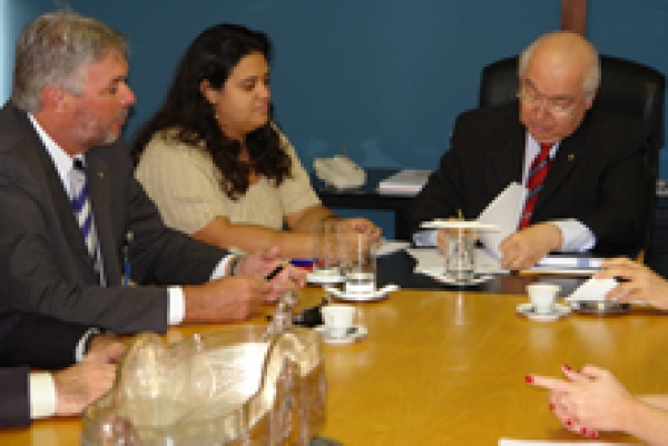 TJ assina termo de cooperação com SERPRO