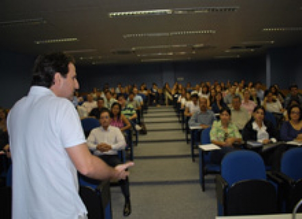 Curso "Interesses Difusos e Coletivos. Improbidade Administrativa" lota auditório da ESAJ