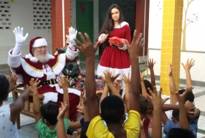 Campanha da CIJ distribuiu 80 kits de material escolar