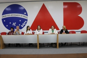 Coordenadora da Infância e Juventude do TJSE participa evento sobre o ECA e ministra palestra na OAB