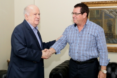 Desembargador Luiz Mendonça recebe ex-governador Albano Franco