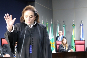Simone Fraga é empossada desembargadora do TJSE