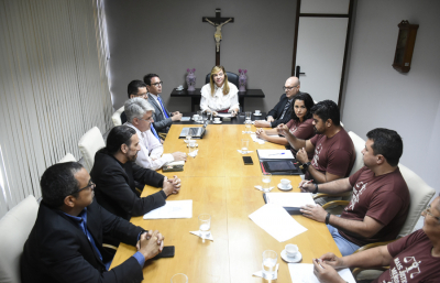Presidente do TJSE apresenta proposta de melhoria na carreira em reunião com sindicato