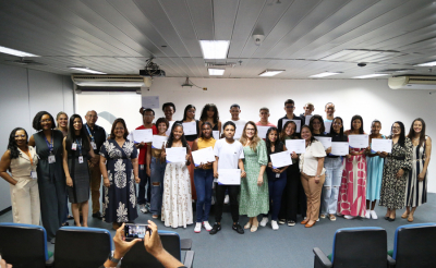 Jovem Aprendiz: 35 alunos recebem certificado de participação no programa