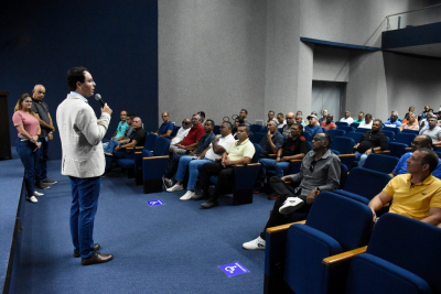 Secretaria de Administração realiza encontro com policiais e bombeiros que exercem atividades no TJSE