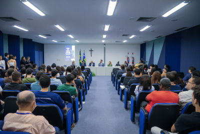 Arquivo Judiciário recebe calouros de Direito para debater sobre combate ao racismo religioso