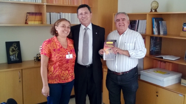  Vice-Presidente do TJSE recebe visita de subsecretário e pedagoga