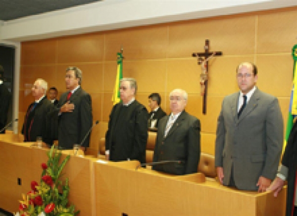 Presidente prestigia posse de novo Procurador do TCE