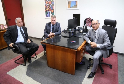 Presidente do TJSE visita Fórum Gumersindo Bessa