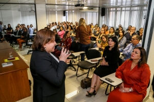 Paz em casa: semana começa com palestra sobre feminicídio no TCE