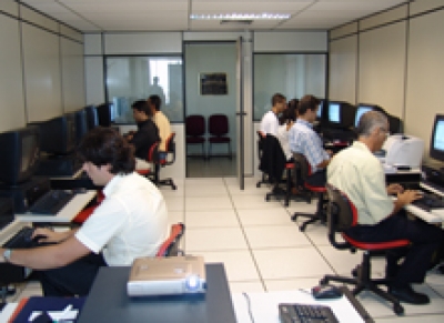 Analistas e Programadores de Informática concluem treinamento