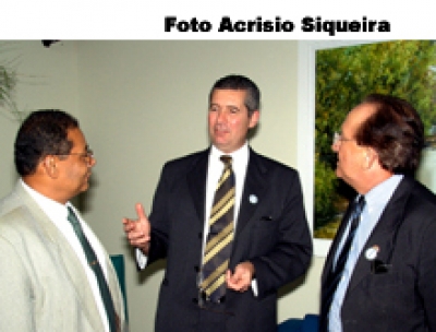 Candidato a presidente da AMB visita TJ