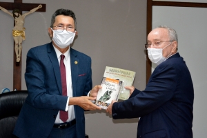 Chefes do Judiciário e Legislativo participam de encontro