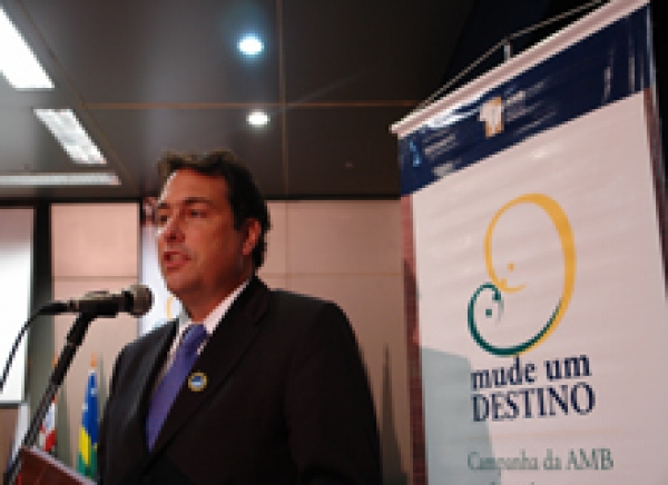 Número de adoções em Sergipe cresceu 30% em 2006