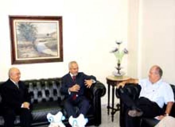 Edvaldo Nogueira e Albano Franco fizeram visita ao TJ