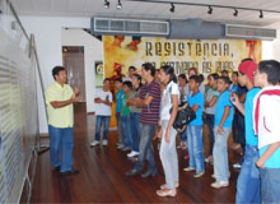 Mais de 2 mil crianças visitam exposição no Memorial do Judiciário