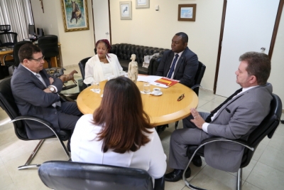 Secretária Nacional de Promoção Racial visita TJSE