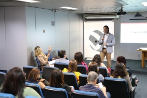 Palestra promovida pelo Centro Médico ensina a combater obesidade cuidando das emoções