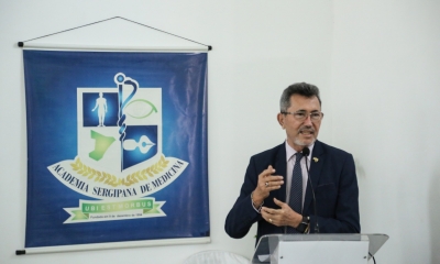 Presidente do TJSE participa de palestra literária em Maruim