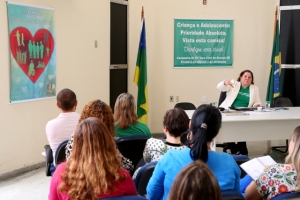 Dia Nacional da Adoção: Juizado da Infância e Juventude lança campanha