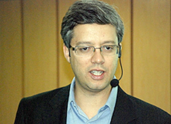 Especialista em oratória ministra curso na Esmese