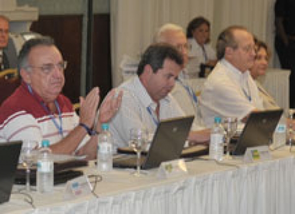 Presidente do TJSE recebe Medalha do Judiciário baiano